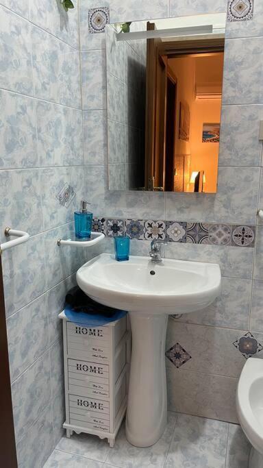 Mona House Accogliente Casa Vacanza Palermo Luaran gambar