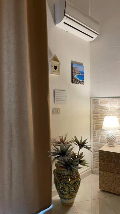 Mona House Accogliente Casa Vacanza Palermo Luaran gambar